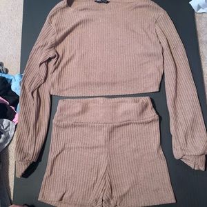 Very cute SHEIN shorts and sweater set